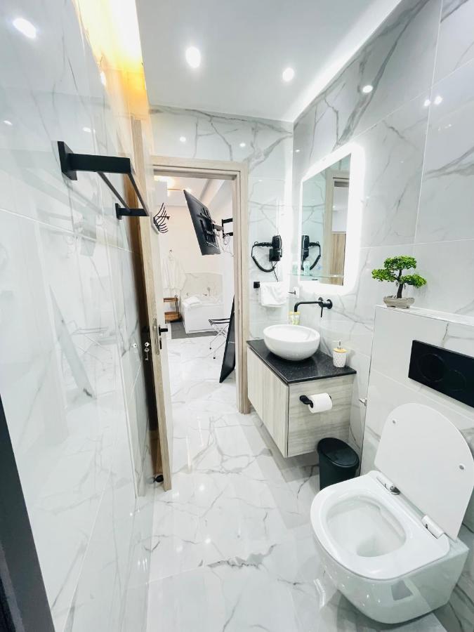 Apollo 2 Bd Jacuzzi Suite Atenas Exterior foto
